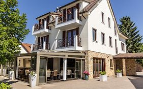 Mirage Hotel Sarvar